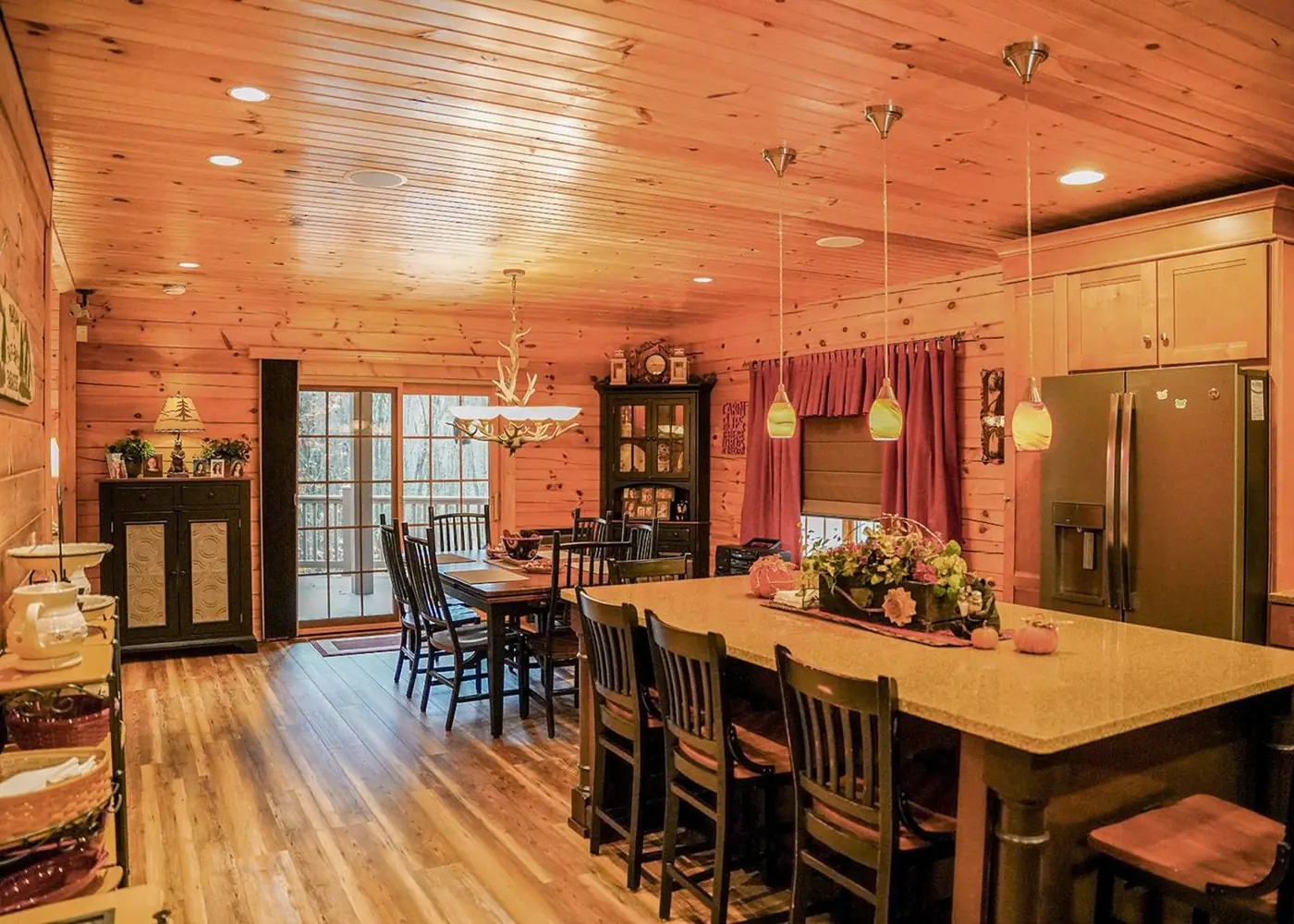 Path Valley dining area