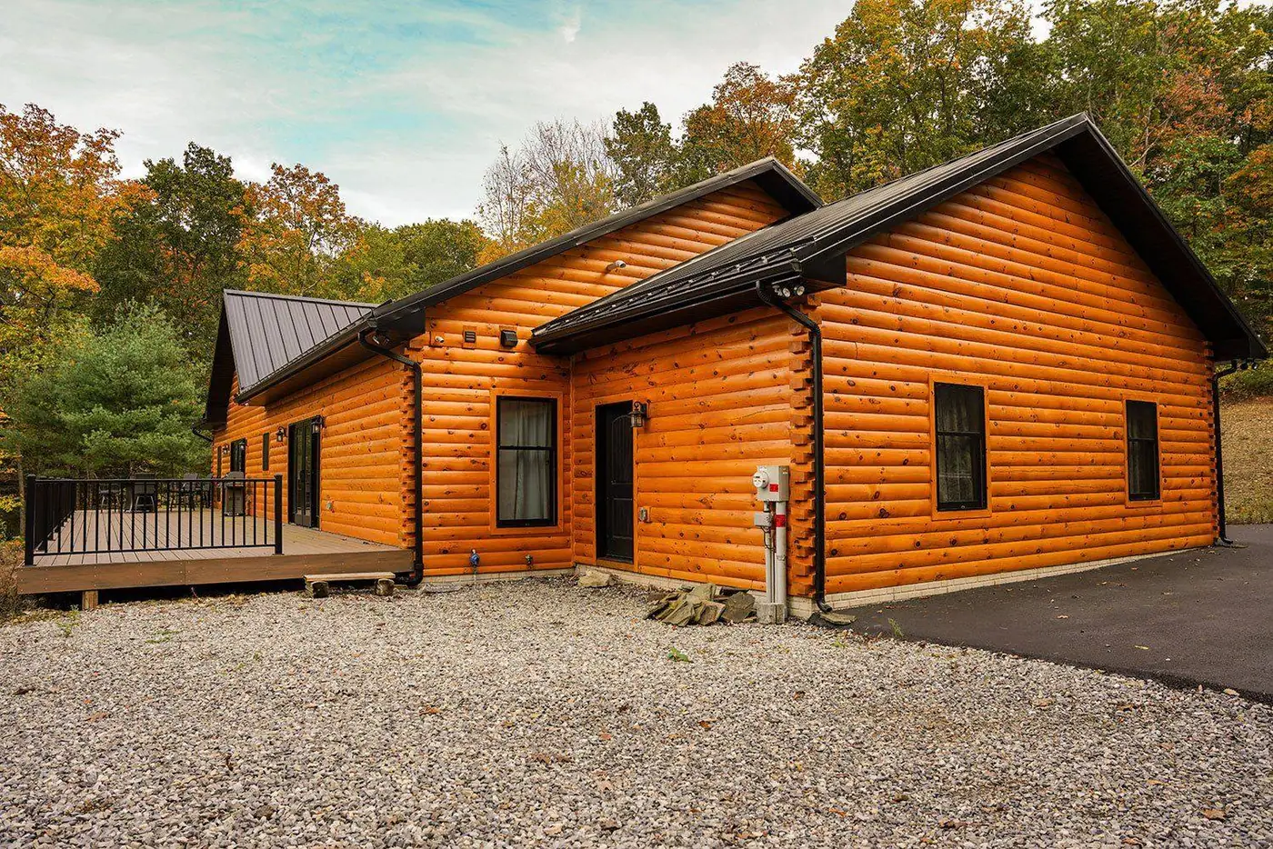 Woodland Retreat garage view